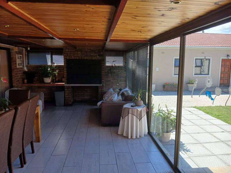 4 Bedroom Property for Sale in Rustdal Western Cape